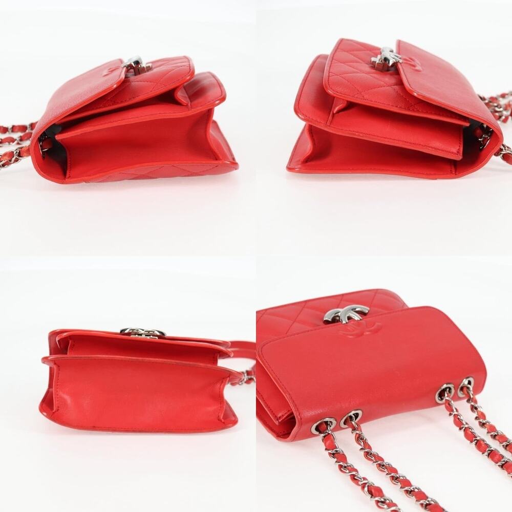 Chanel Matelasse Chain Shoulder Bag - Picture 3 of 8